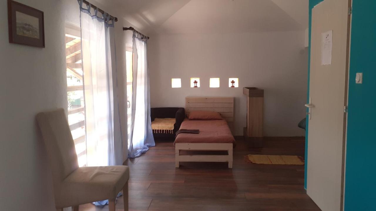 Village House Moo Moo Вране Экстерьер фото