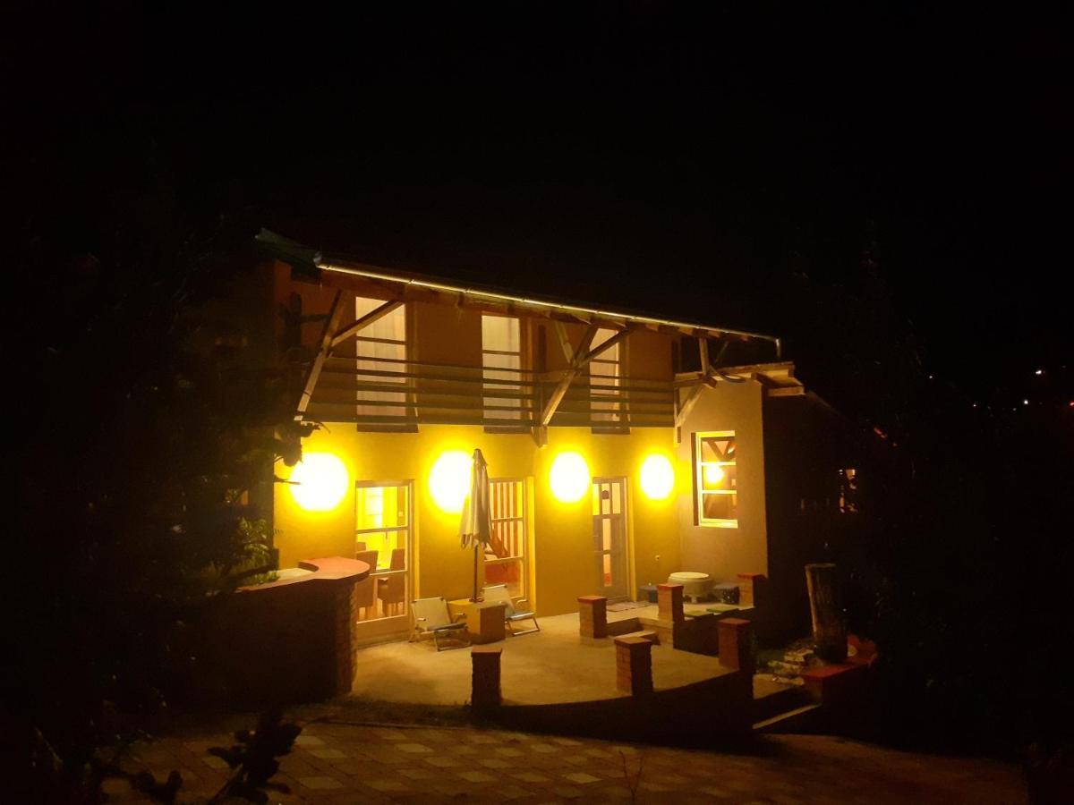 Village House Moo Moo Вране Экстерьер фото